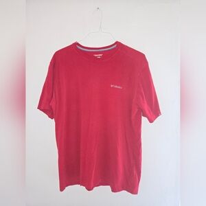 ☀️Columbia Red Short Sleeve Tee Vibrant Athletic Wear